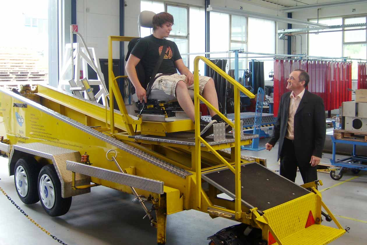 Timo bei Sicherheitstag in der LernFabrik
